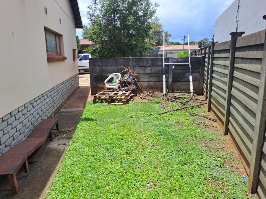 4 Bedroom Property for Sale in Oos Einde North West